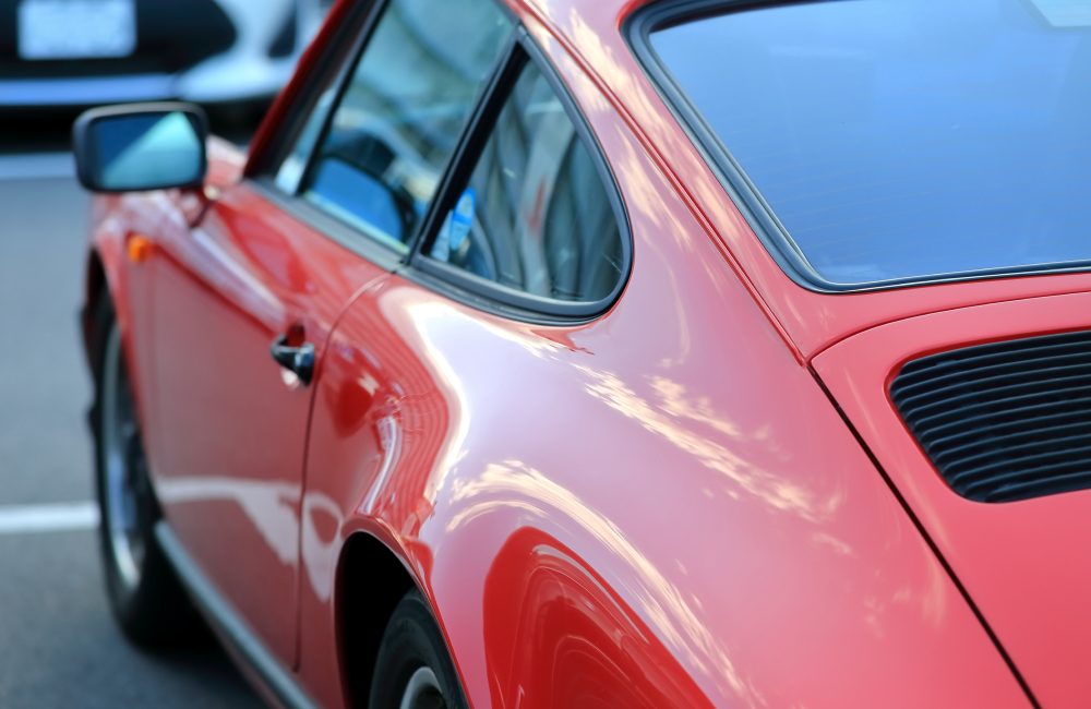 自社オリジナルコーティング材で、愛車をピカピカに