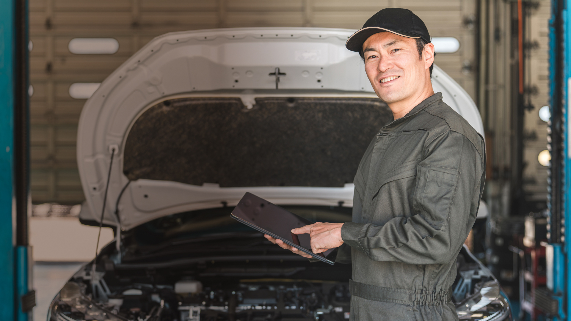 車の修理・鈑金・塗装は里見車工房へ。