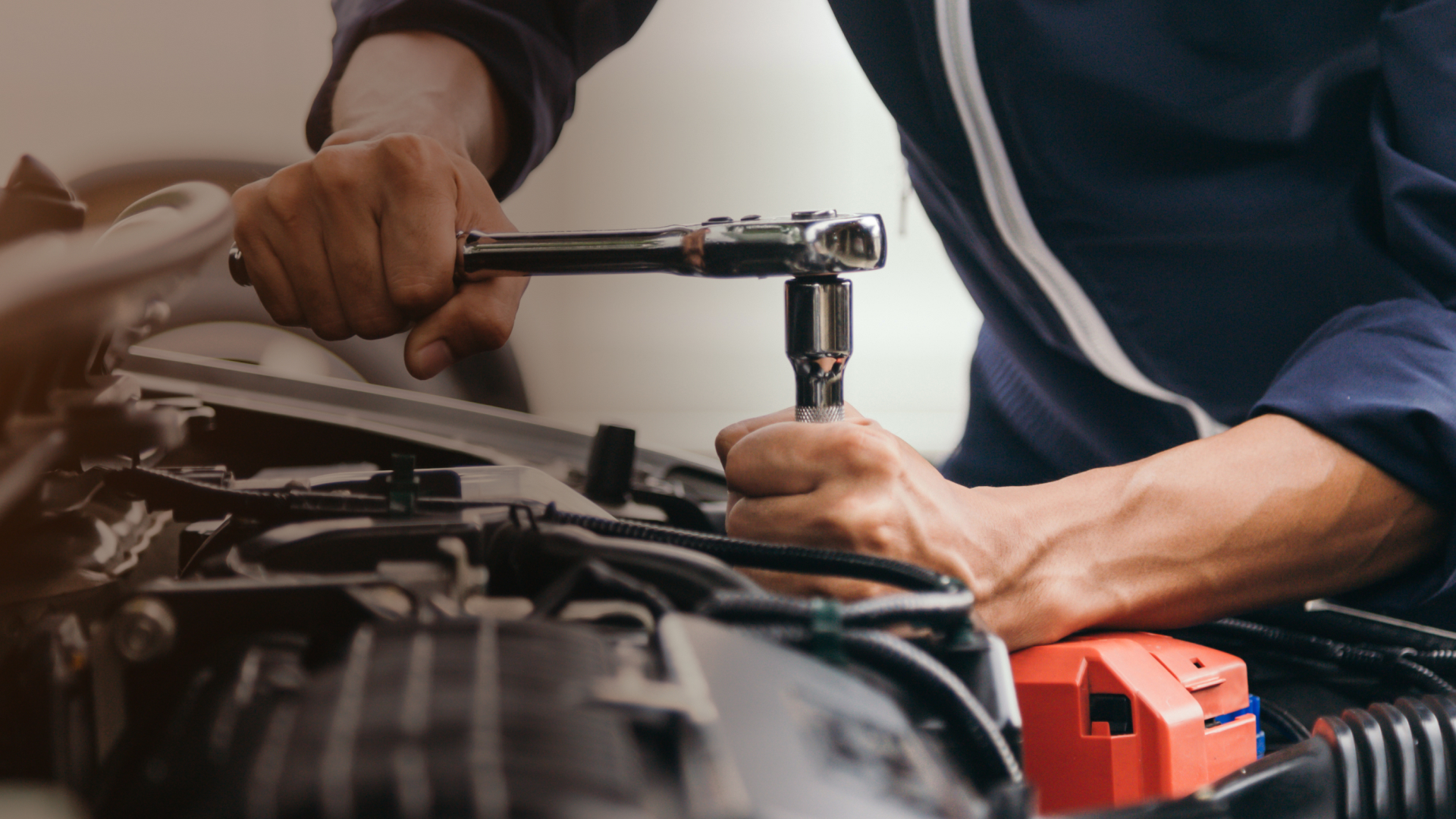車の修理・鈑金・塗装は里見車工房へ。